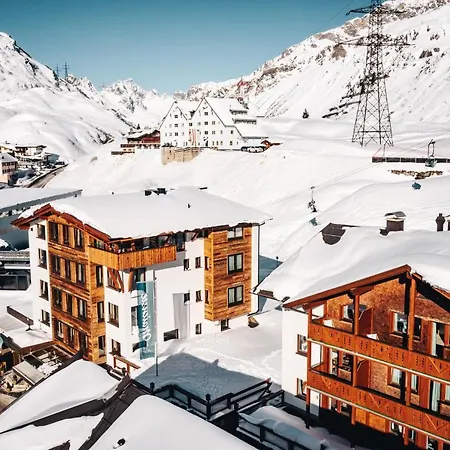 Maiensee St. Christoph am Arlberg