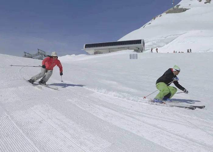 麦恩瑟酒店 酒店