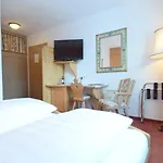 Hotel Maiensee 4*